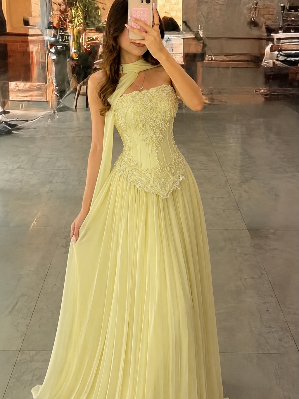 فستان سهرة نسائي مخصص مثير من  - مراجعة Embroidery Yellow Dress وسعره