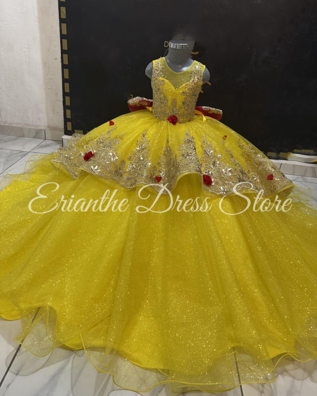 فستان فتاة الزهور الصفراء لحفل - مراجعة Embroidery Yellow Dress وسعره